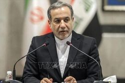 Những n&uacute;t thắt trong đề xuất mở lại eo biển Hormuz của Iran