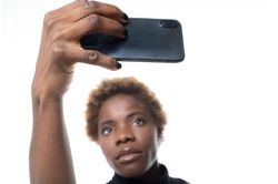 AI dự đo&aacute;n khả năng sống s&oacute;t của bệnh nh&acirc;n ung thư qua ảnh 'selfie'