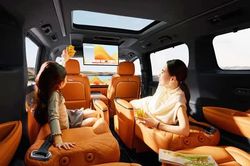 'Chuyên cơ mặt đất' công suất 438 mã lực, trang bị tiên tiến, giá gần 1,1 tỷ đồng