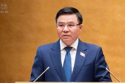 Sửa Luật Điện lực: Đề xuất chặn t&igrave;nh trạng tr&uacute;ng thầu gi&aacute; điện thấp rồi xin tăng gi&aacute;