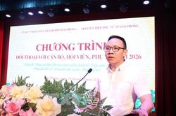 Đối thoại ch&iacute;nh s&aacute;ch hỗ trợ phụ nữ ph&aacute;t triển kinh tế