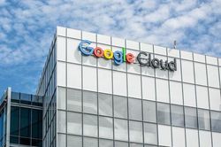 Sự cố Google Cloud l&agrave;m gi&aacute;n đoạn dịch vụ ng&acirc;n h&agrave;ng tại Anh