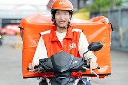Chuyện nữ t&agrave;i xế SPX Express: 'T&ocirc;i trao đi cả niềm vui v&agrave; sự an t&acirc;m qua từng kiện h&agrave;ng'