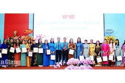 C&ocirc;ng đo&agrave;n An Giang t&igrave;m c&aacute;ch l&agrave;m mới c&ocirc;ng t&aacute;c nữ c&ocirc;ng trong thời đại số