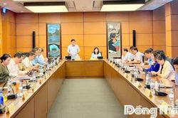 Đại biểu Quốc hội tỉnh Đồng Th&aacute;p đ&oacute;ng g&oacute;p &yacute; kiến ho&agrave;n thiện nhiều dự &aacute;n luật quan trọng
