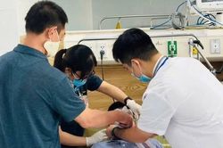 Sau vụ hơn 40 người nhiễm độc kh&iacute; clo: B&igrave;nh kh&iacute; cũ, h&oacute;a chất nguy hiểm phải xử l&yacute; thế n&agrave;o?