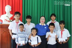 Cán bộ hội tận tụy