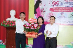 X&atilde; Phước Hậu họp mặt kỷ niệm Ng&agrave;y th&agrave;nh lập Hội Li&ecirc;n hiệp Phụ nữ Việt Nam