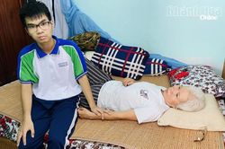 Hai mẹ con c&ugrave;ng mắc bệnh hiểm ngh&egrave;o