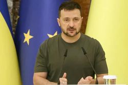 Tổng thống Ukraine c&aacute;o buộc Mỹ cố t&igrave;nh tr&igrave; ho&atilde;n giao t&ecirc;n lửa đ&aacute;nh chặn ph&ograve;ng kh&ocirc;ng