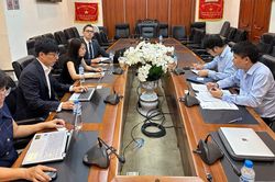 Cục C&ocirc;ng nghiệp l&agrave;m việc với đo&agrave;n chuy&ecirc;n gia Li&ecirc;n minh ch&acirc;u &Acirc;u về hợp t&aacute;c nguy&ecirc;n liệu th&ocirc; quan trọng