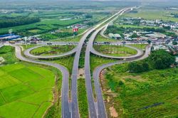 Đường 25C đẩy nhanh thi c&ocirc;ng, nỗ lực th&ocirc;ng xe tuyến ch&iacute;nh cuối th&aacute;ng 10