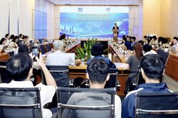 Lọt nh&oacute;m tăng trưởng mạnh nhất thế giới, Việt Nam l&agrave;m g&igrave; để bứt ph&aacute; bền vững theo gợi &yacute; của IMF?