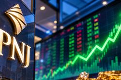 PNJ tăng trần, dư mua hơn 4 triệu cổ phiếu trước thềm đại hội cổ đ&ocirc;ng bất thường