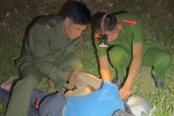 L&agrave;o Cai: C&ocirc;ng an x&atilde; kịp thời đưa người phụ nữ bị TNGT đi cấp cứu