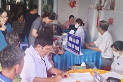 Vĩnh Long tăng tốc về đ&iacute;ch chiến dịch chăm s&oacute;c sức khỏe to&agrave;n d&acirc;n