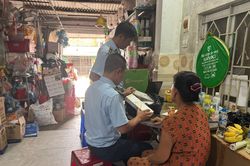Quảng Ng&atilde;i: Siết chặt ph&ograve;ng, chống bu&ocirc;n lậu thuốc l&aacute; từ cơ sở