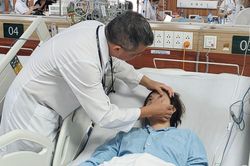 Bệnh viện Bạch Mai th&ocirc;ng tin sức khỏe c&aacute;c bệnh nh&acirc;n vụ ngộ độc kh&iacute; Clo