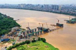 7 c&acirc;y cầu vượt s&ocirc;ng Hồng: Tăng tốc tr&ecirc;n những c&ocirc;ng trường trọng điểm