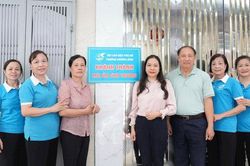 Phụ nữ Khương Đ&igrave;nh: Từ c&ocirc;ng tr&igrave;nh đẹp đến những m&aacute;i ấm y&ecirc;u thương