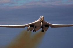 3 m&aacute;y bay n&eacute;m bom Tu-160 Nga đồng loạt gặp sự cố kh&ocirc;ng thể xuất k&iacute;ch