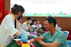 Nghệ An tiếp tục lấy mẫu ADN th&acirc;n nh&acirc;n liệt sĩ từ ng&agrave;y 24/10