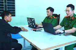 Thủ đoạn của 3 đối tượng đập ph&aacute; k&iacute;nh h&agrave;ng loạt &ocirc; t&ocirc; để trộm t&agrave;i sản