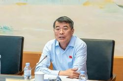 Thủ tướng L&ecirc; Minh Hưng: Tại sao bệnh viện c&ocirc;ng kh&ocirc;ng mua được thuốc, thiết bị y tế với gi&aacute; ph&ugrave; hợp như bệnh viện tư?
