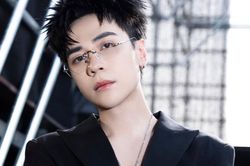 Qu&aacute;n qu&acirc;n Tinh h&agrave; 'say hi' cảnh b&aacute;o