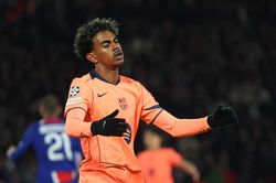 Kh&ocirc;ng cần Mendes, PSG vẫn c&oacute; sẵn người 'bắt chết' Yamal