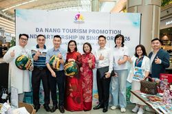 Đ&agrave; Nẵng kết nối đối t&aacute;c Singapore, hướng đến d&ograve;ng kh&aacute;ch du lịch chất lượng cao