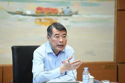 Thủ tướng L&ecirc; Minh Hưng: Người bệnh, c&aacute;c bệnh viện phải được tiếp cận thuốc, trang thiết bị y tế ở mức gi&aacute; hợp l&yacute;