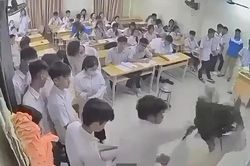 Khởi tố nam sinh h&agrave;nh hung gi&aacute;o vi&ecirc;n tại H&agrave; Nội