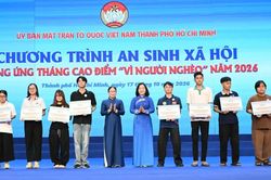 Chuyển từ trao tặng sang trao cơ hội