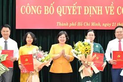 Ban Thường vụ Th&agrave;nh ủy TPHCM điều động nhiều c&aacute;n bộ cấp th&agrave;nh phố đến cơ sở nhận c&ocirc;ng t&aacute;c