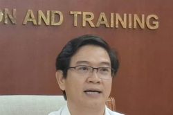Vụ trưởng Vụ Gi&aacute;o dục Phổ th&ocirc;ng đối thoại, giải đ&aacute;p triển khai gi&aacute;o dục tăng cường, theo nhu cầu người học
