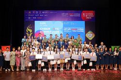 Wellspring Hanoi ti&ecirc;n phong tổ chức diễn đ&agrave;n kết nối v&agrave; tập huấn an to&agrave;n số học đường tại Thủ đ&ocirc;