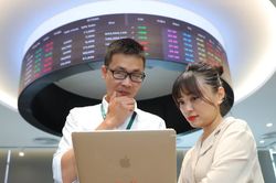 Chứng kho&aacute;n sau n&acirc;ng hạng: IPO tăng tốc, giao dịch xuy&ecirc;n trưa c&oacute; khả thi?