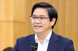 Bộ GD-ĐT: Kh&ocirc;ng y&ecirc;u cầu c&aacute;c trường dừng tất cả chương tr&igrave;nh li&ecirc;n kết