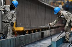 Áp khung giờ cao điểm mới: Lộ diện nhóm khách hàng có thể chịu tiền điện tăng