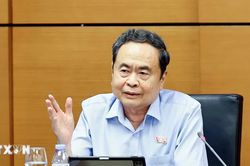 Chủ tịch Quốc hội: Cắt giảm thủ tục nhưng kh&ocirc;ng bu&ocirc;ng lỏng an to&agrave;n lao động