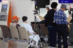 'G&aacute;nh nặng k&eacute;p' với c&aacute;c bệnh kh&ocirc;ng l&acirc;y nhiễm