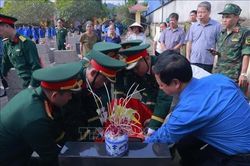 Truy điệu v&agrave; an t&aacute;ng hai h&agrave;i cốt liệt sĩ tại Ph&uacute; Thọ