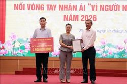 Huy động nguồn lực chăm lo cho người ngh&egrave;o