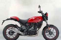 Môtô 452cc, thiết kế cổ điển, giá gần 180 triệu đồng