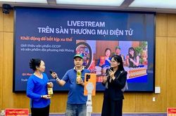 X&acirc;y dựng niềm tin trong h&agrave;nh tr&igrave;nh số h&oacute;a thị trường n&ocirc;ng sản