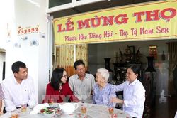 Người cao tuổi Vĩnh Long và những giá trị không tuổi