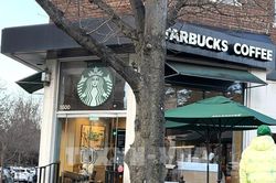 Starbucks y&ecirc;u cầu kh&aacute;ch h&agrave;ng mua sản phẩm để sử dụng chỗ ngồi