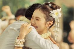 Hạnh ph&uacute;c của ch&agrave;ng trai hơn 9 tuổi với Phương Mỹ Chi