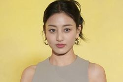 Jihyo (TWICE) kết th&uacute;c với JYP Entertainment sau 21 năm